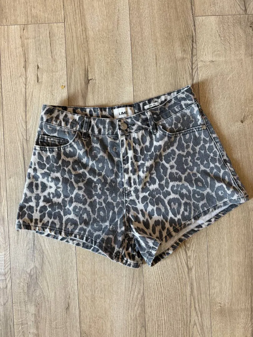 Lime Leo denim shorts — photo 3
