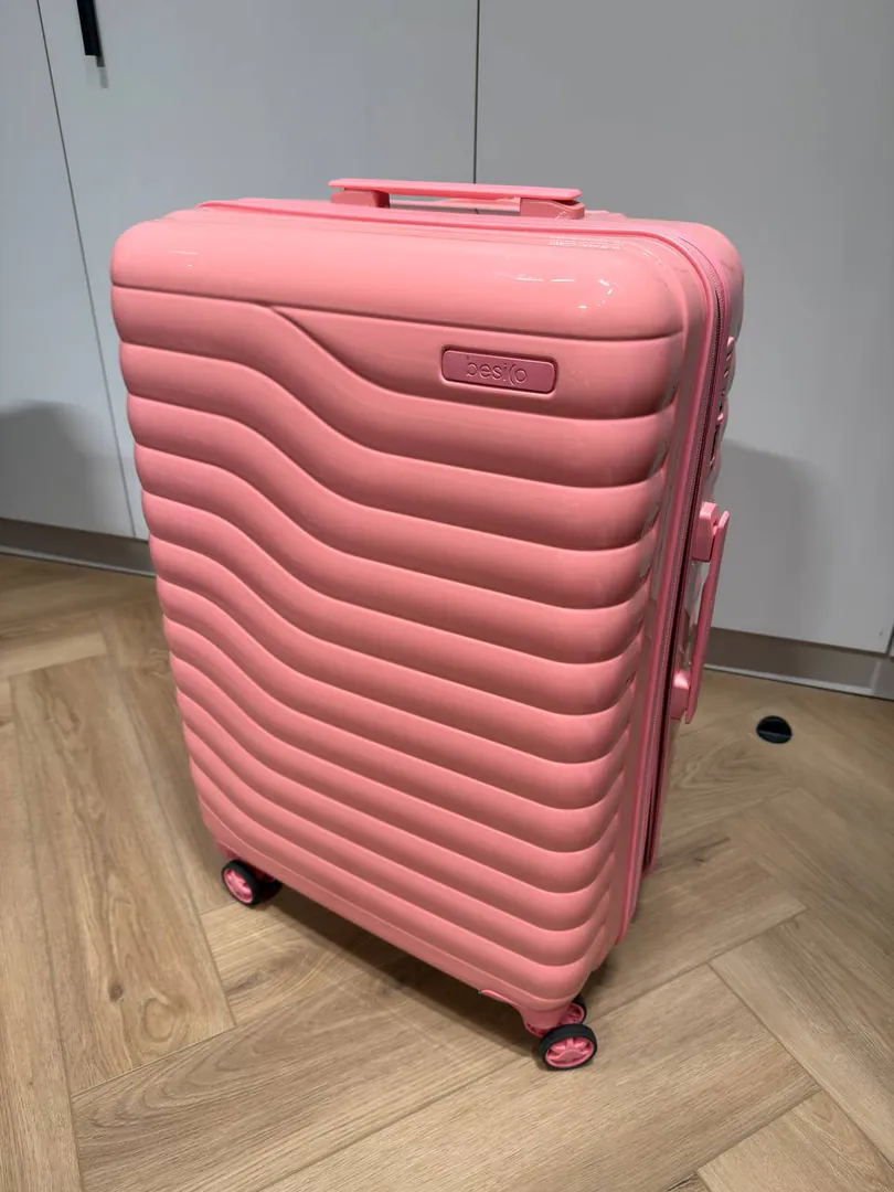 Suitcase 24 inches — photo 1