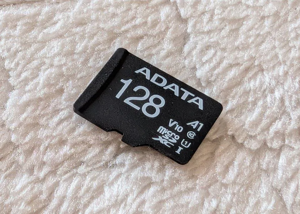 microSD memory card 128 GB — photo 1
