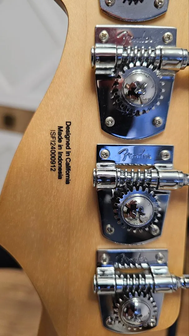 Бас-гитара Fender Standard Jazz Bass — фото 2