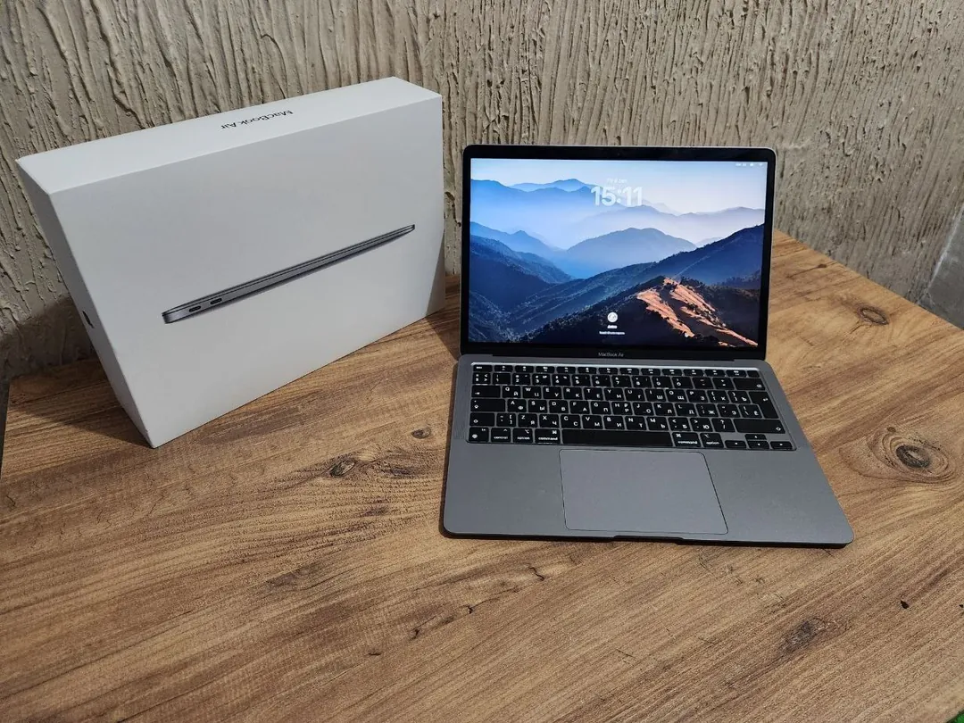 Macbook Air M1 2020 8/256 — photo 1