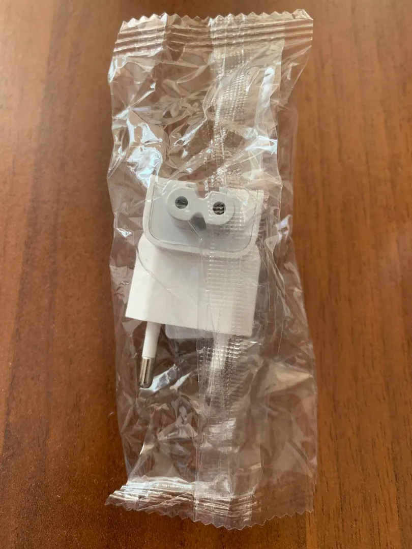European plug adapter for Apple — photo 3