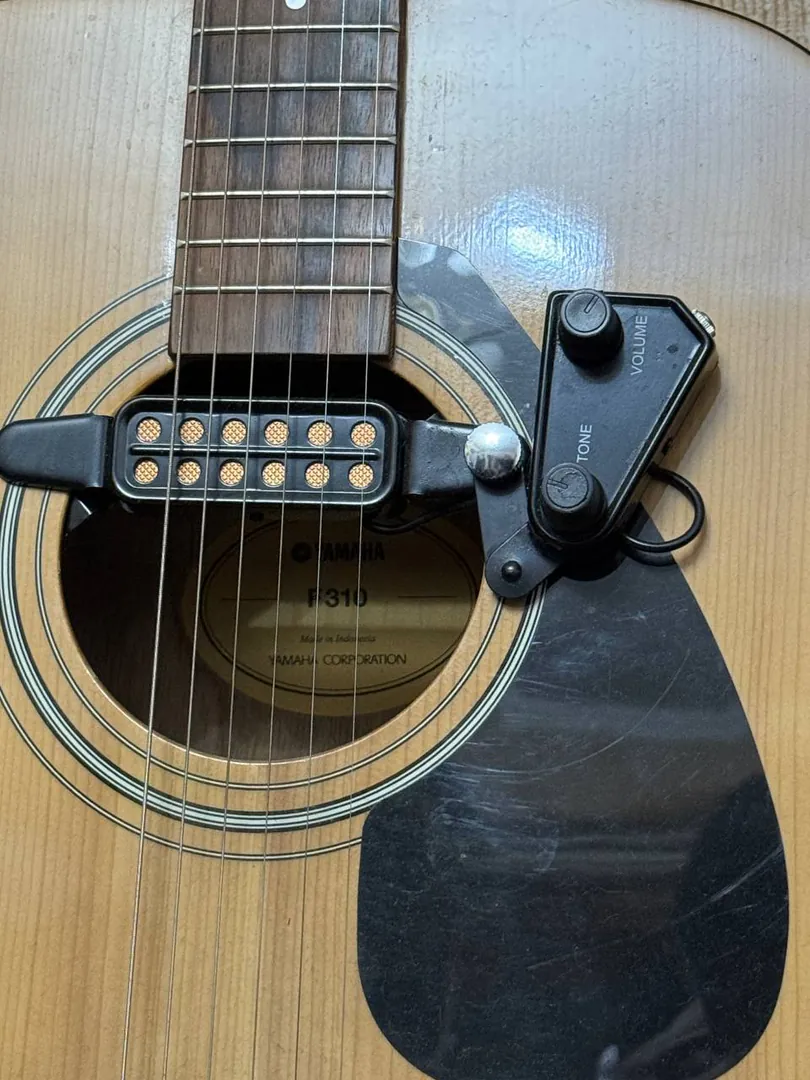 Guitar Yamaha F310 — photo 1