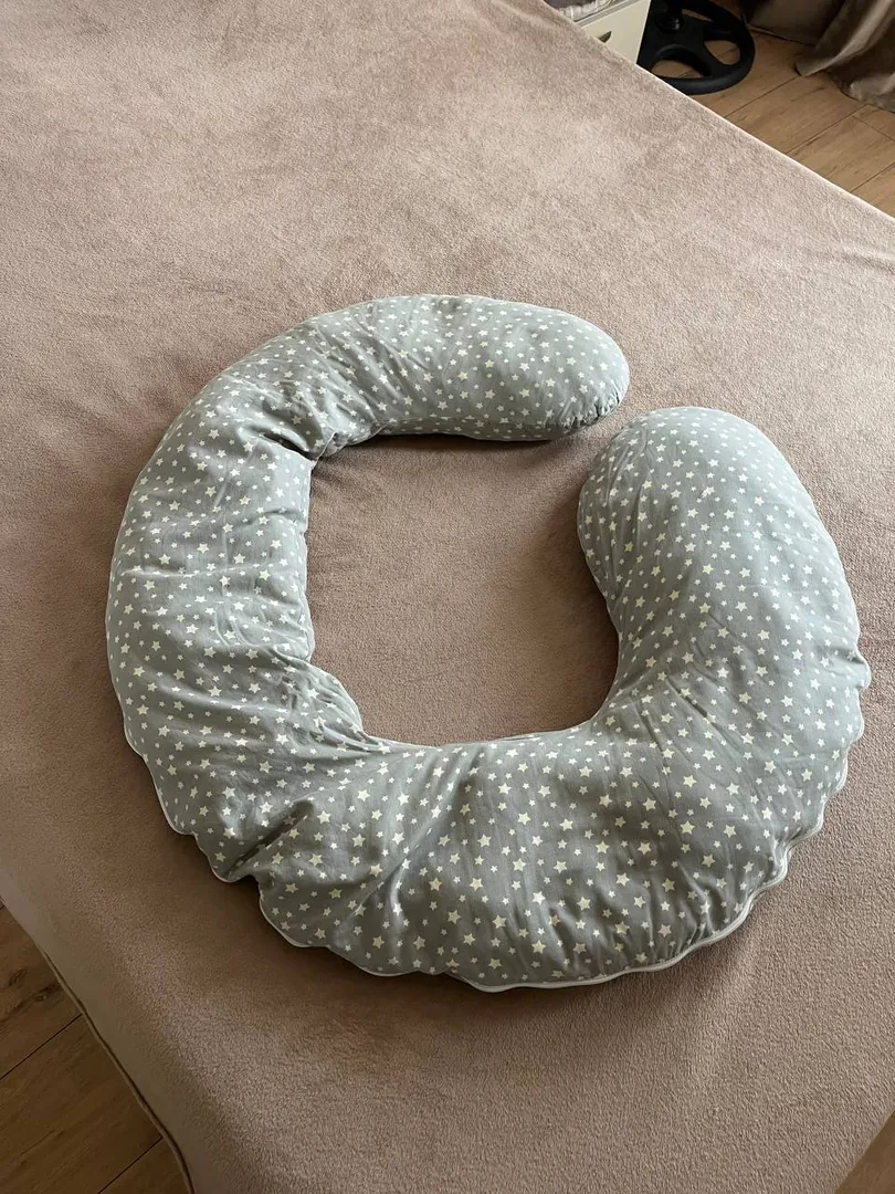 Pregnancy pillow — photo 1