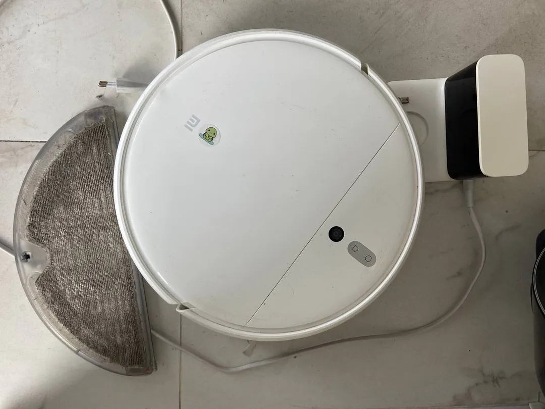 Робот-пылесос Xiaomi Mi Robot Vacuum-Mop — фото 1