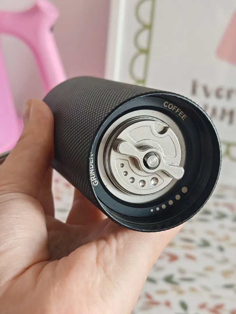 Manual coffee grinder — photo 4