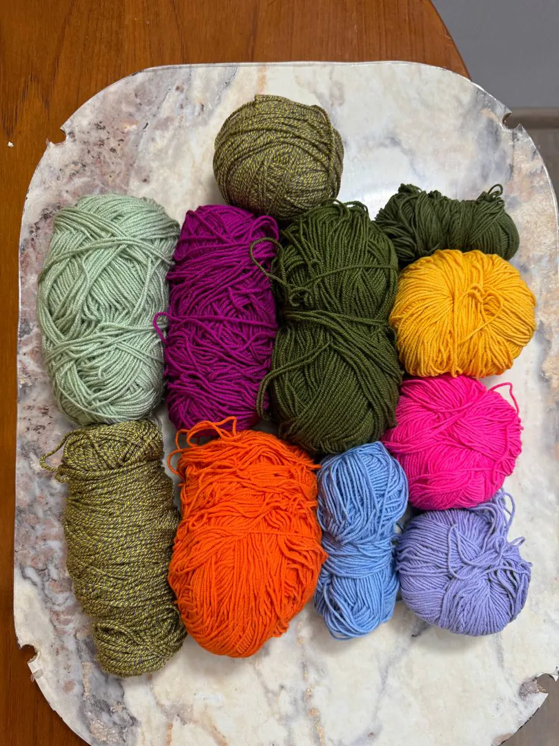 Acrylic yarn — photo 1