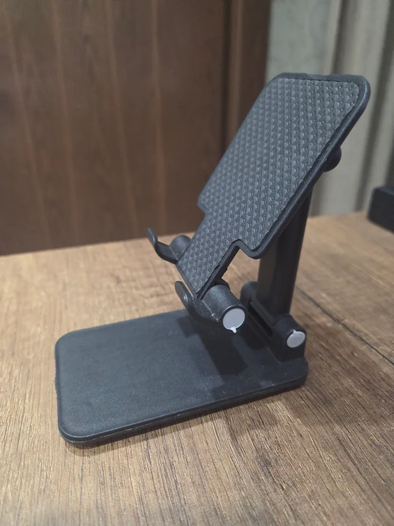 Phone stand — photo 1