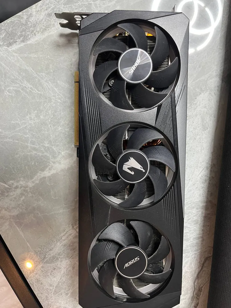 Graphics Card Gigabyte AORUS RTX 3060 Ti Master 8G — photo 1
