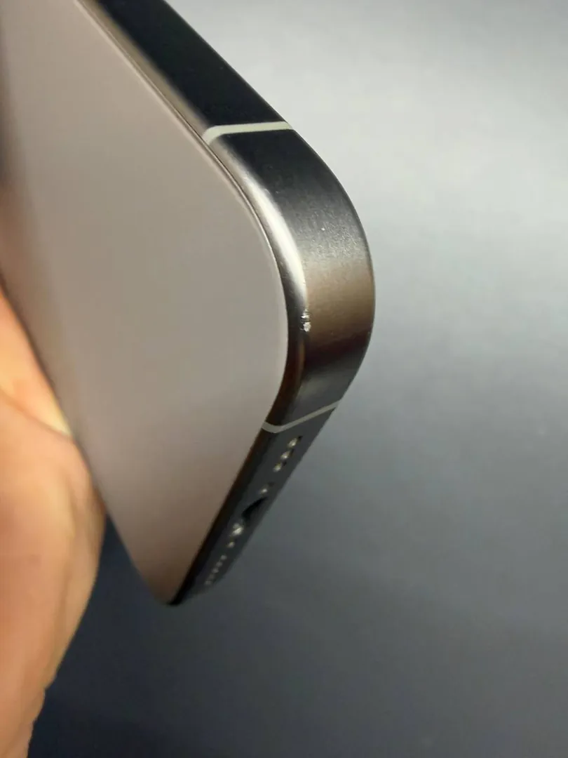 iPhone 15 Pro Natural Titanium — фото 3