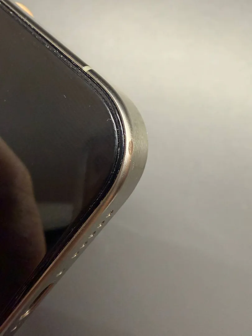 iPhone 15 Pro Natural Titanium — фото 4