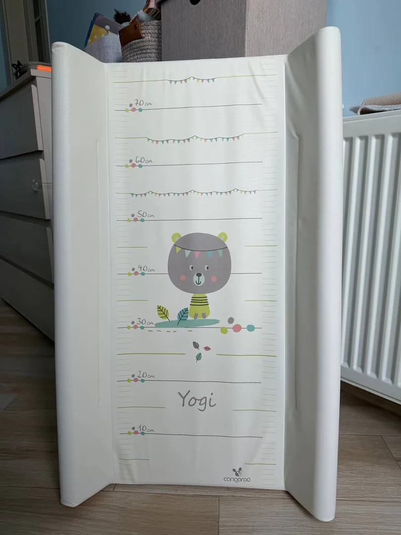 Diaper changing pad — photo 1