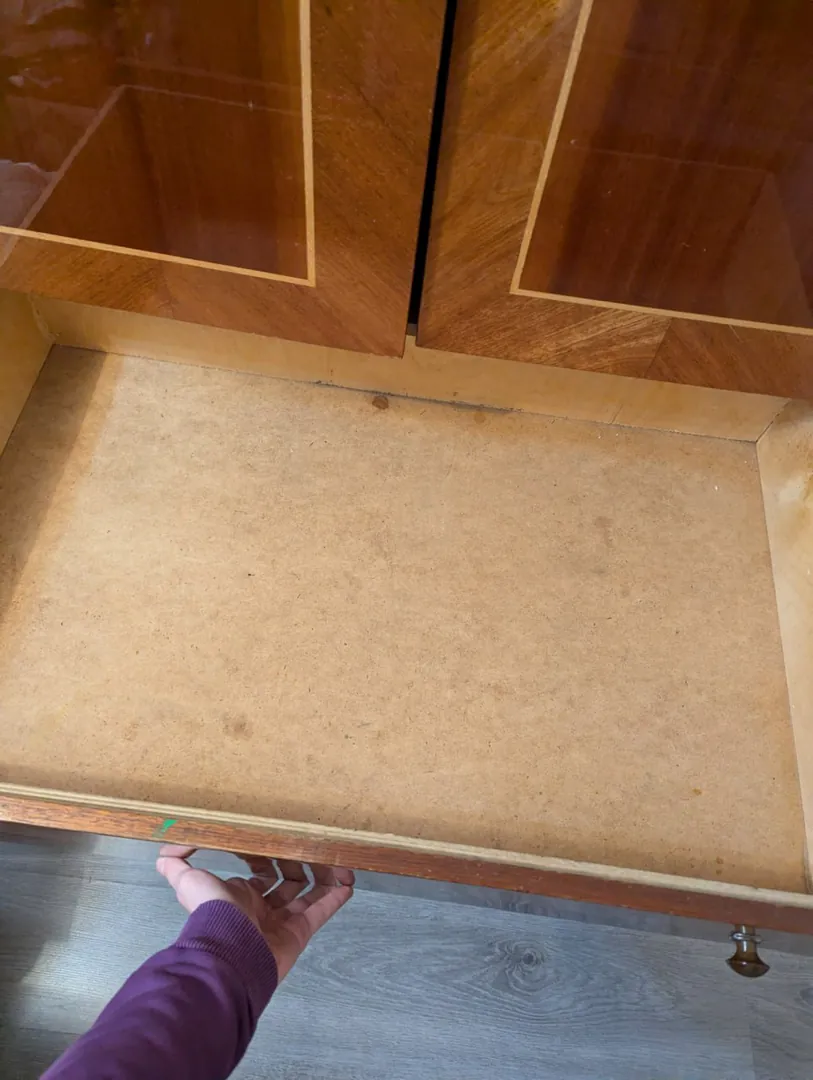 Wooden wardrobe — photo 1
