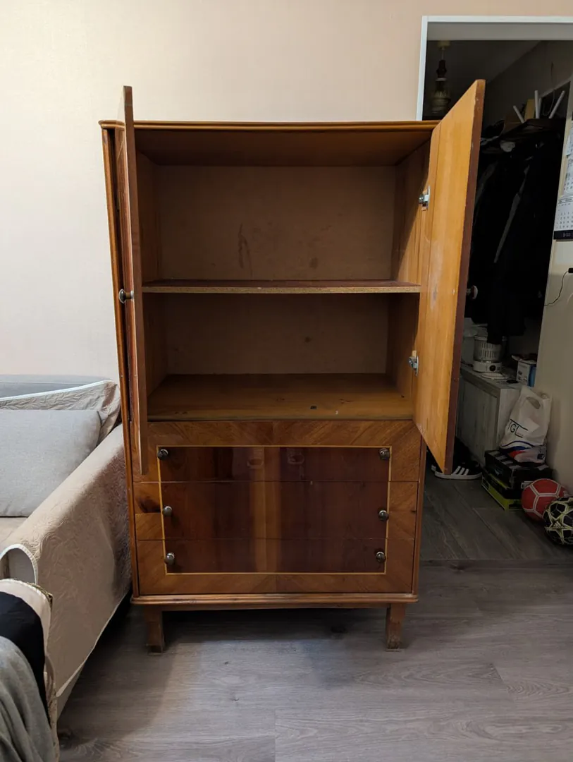Wooden wardrobe — photo 3
