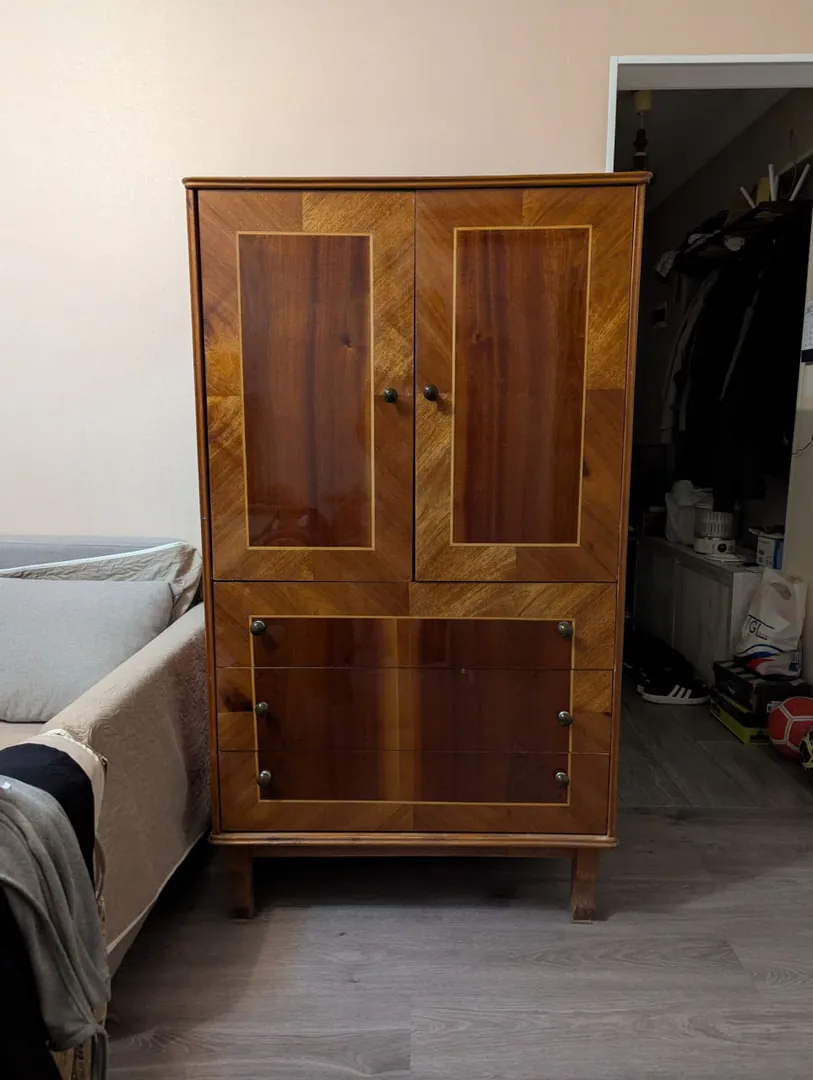 Wooden wardrobe — photo 4