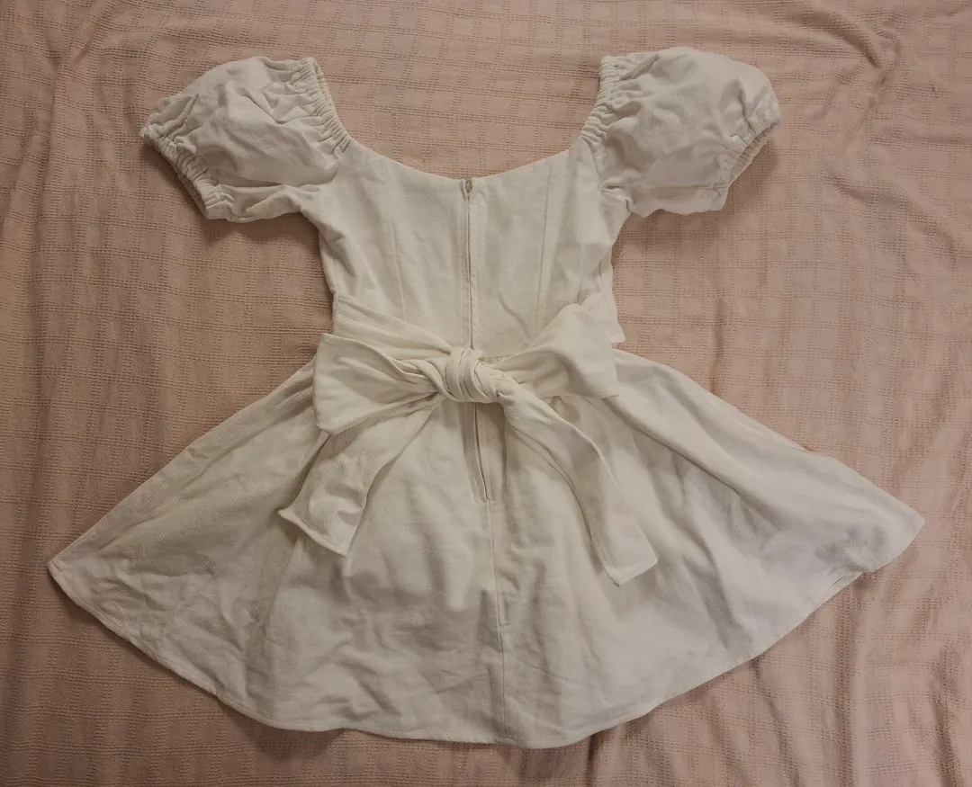 White mini dress Fashion Brand Company — photo 2