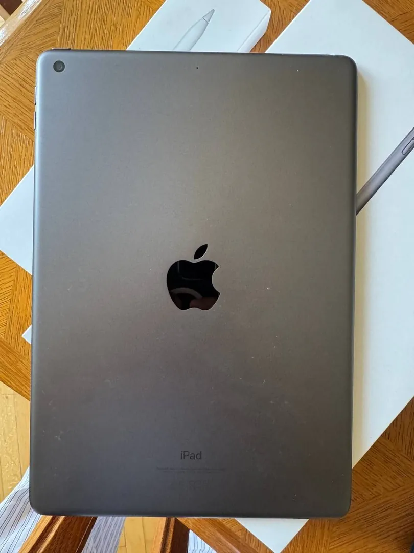 iPad 9th generation 64 GB со стилусом — фото 3