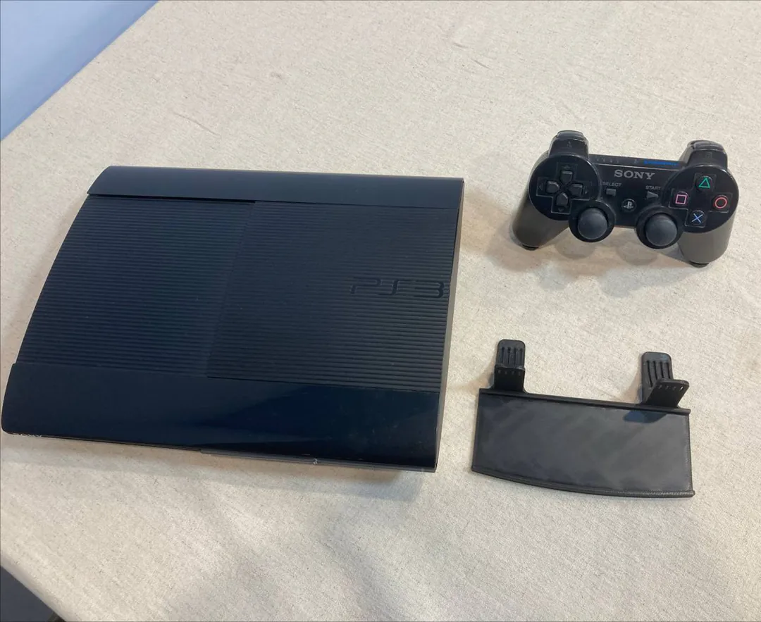 PlayStation 3 Super Slim — фото 1
