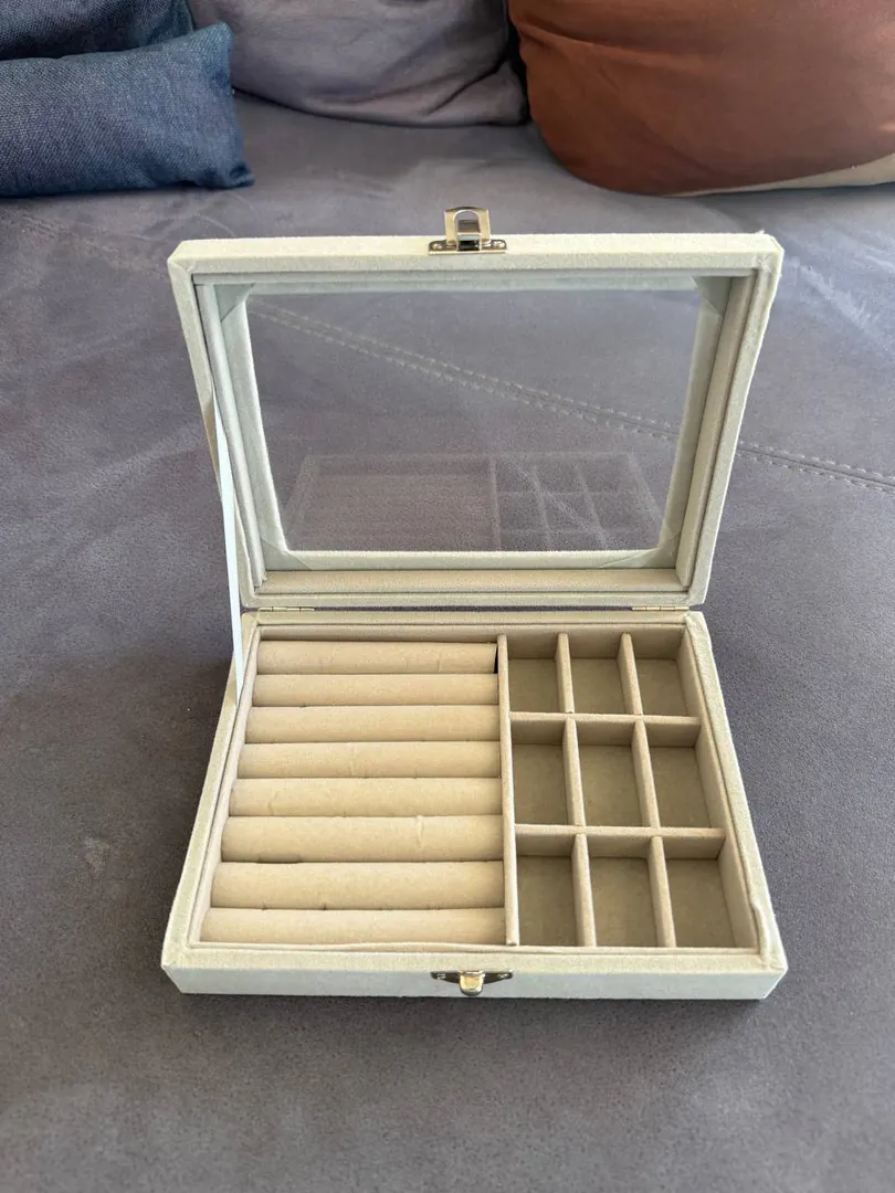 Jewelry box — photo 1