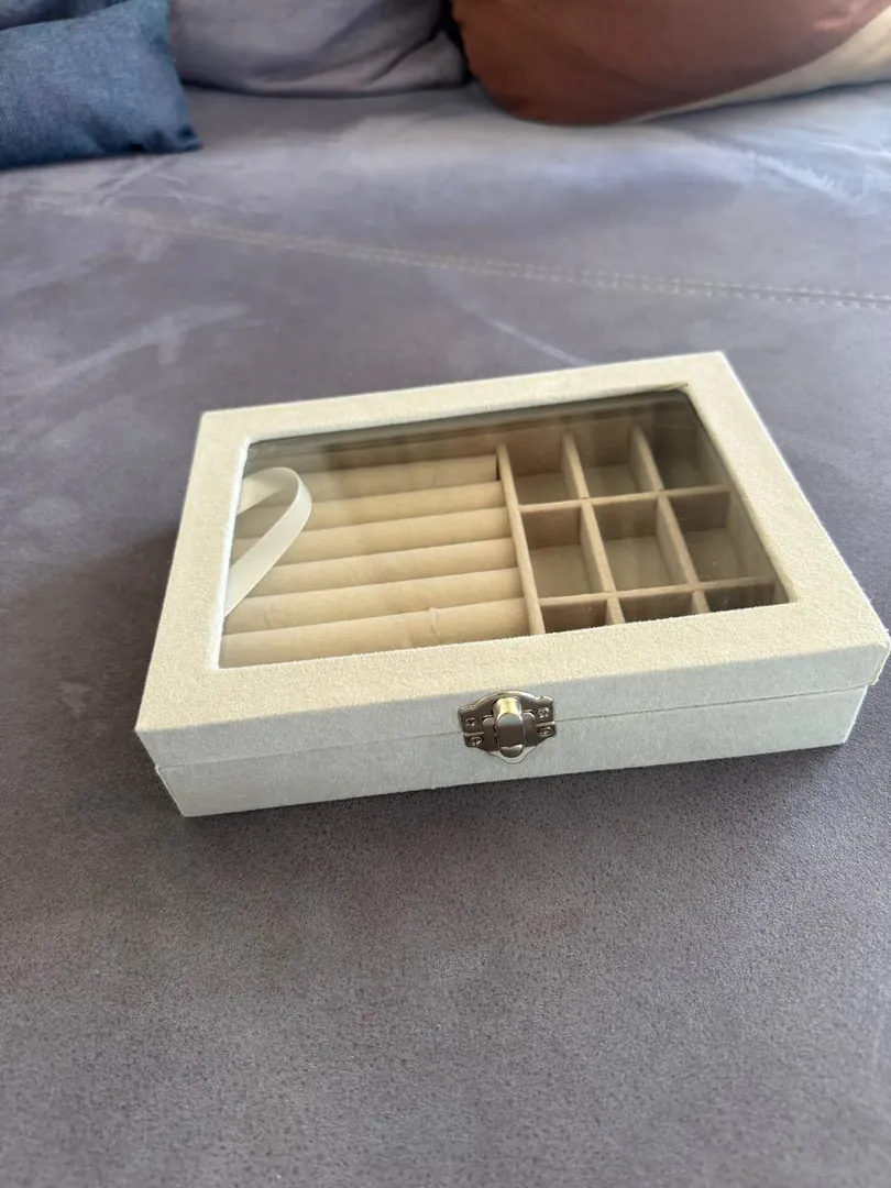 Jewelry box — photo 2