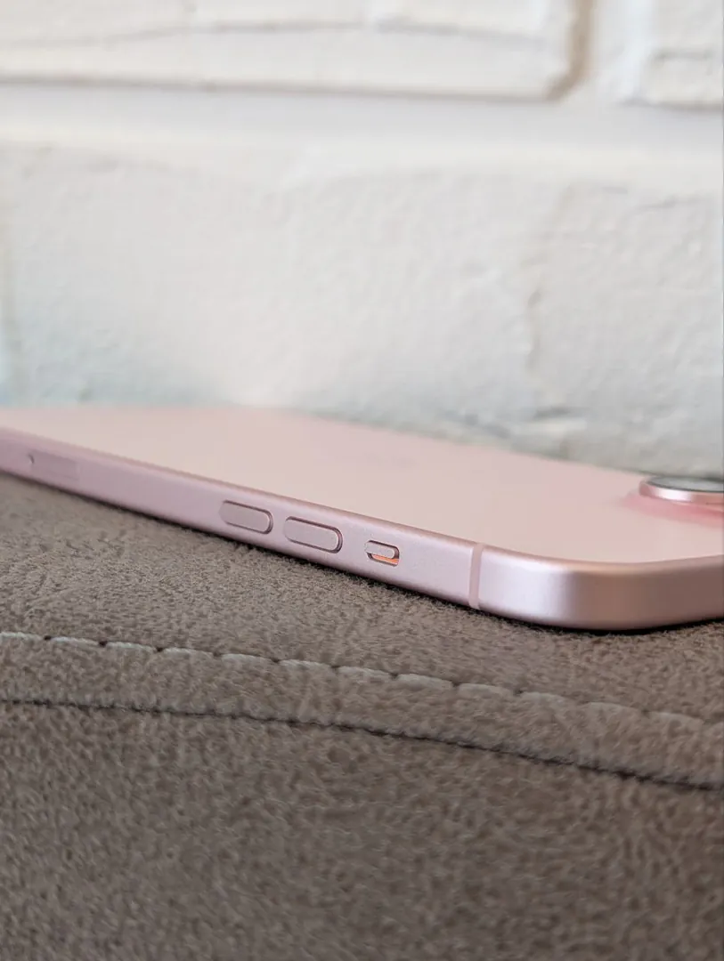 iPhone 15 Plus 128 GB — photo 3