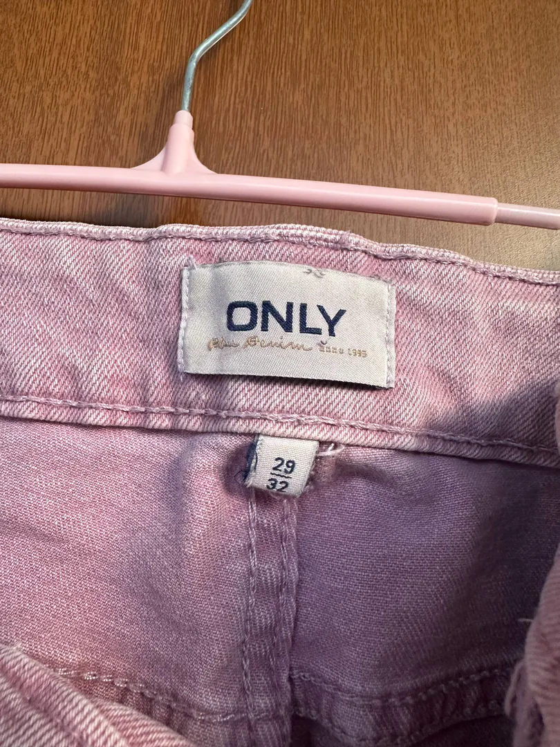 Only ჯინსები — ფოტო 1