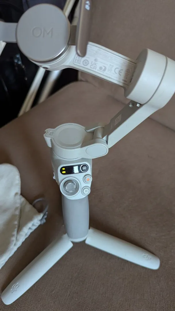 Stabilizer DJI Osmo Mobile SE — photo 1