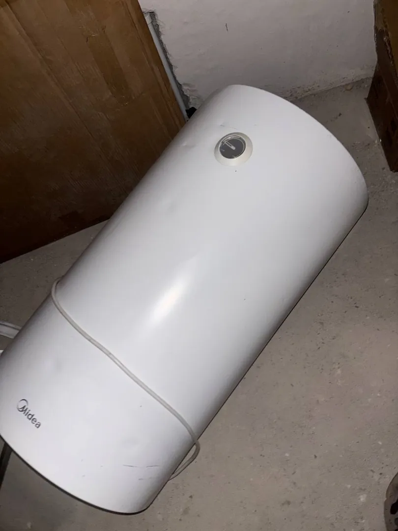 Бойлер Midea 100 л — фото 1