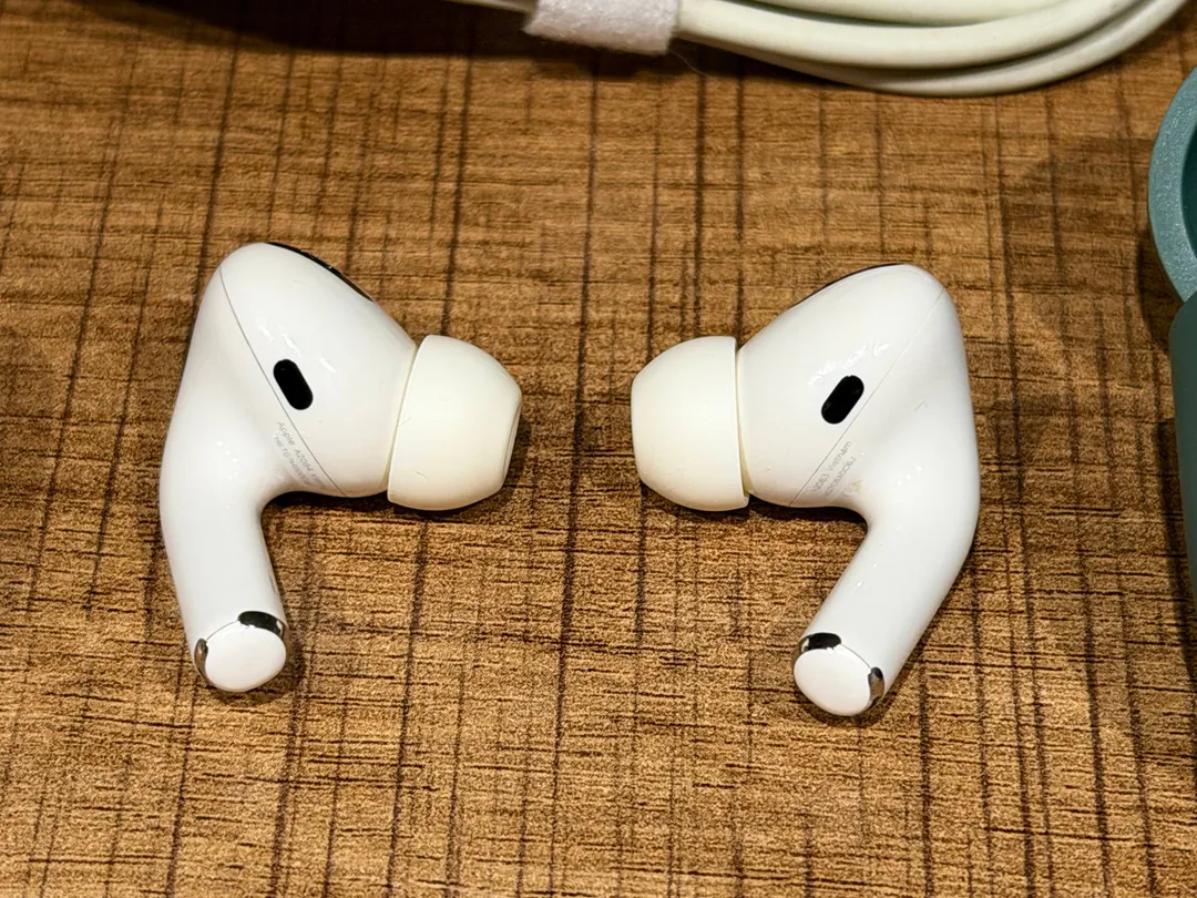 AirPods Pro 1 — photo 1