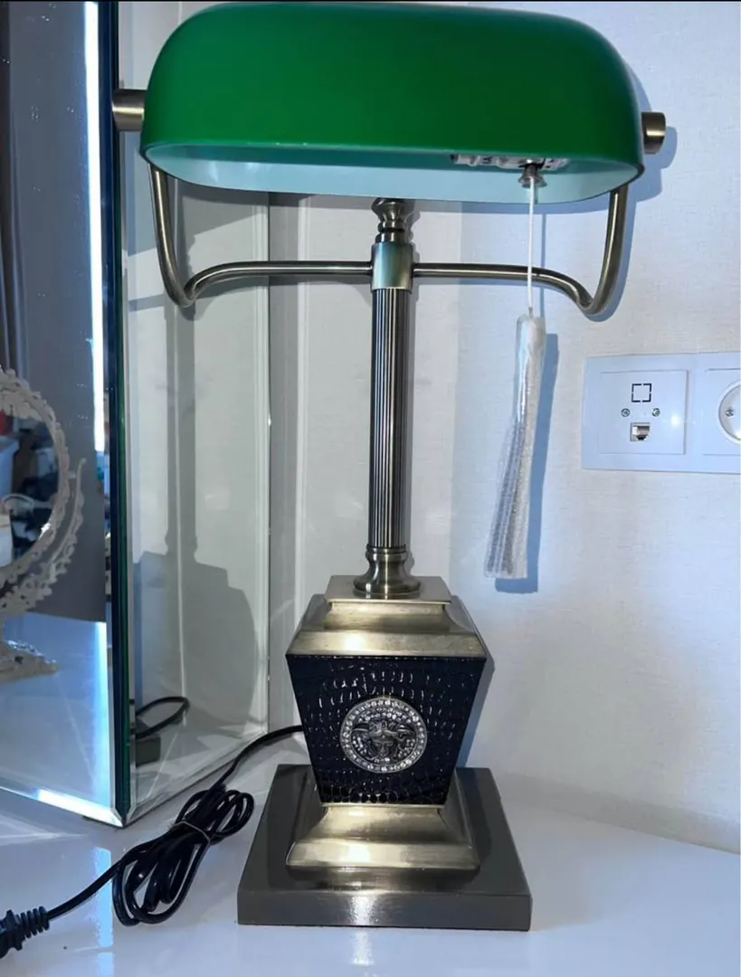 Desk lamp — photo 2