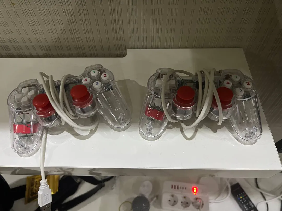 Joysticks — photo 1