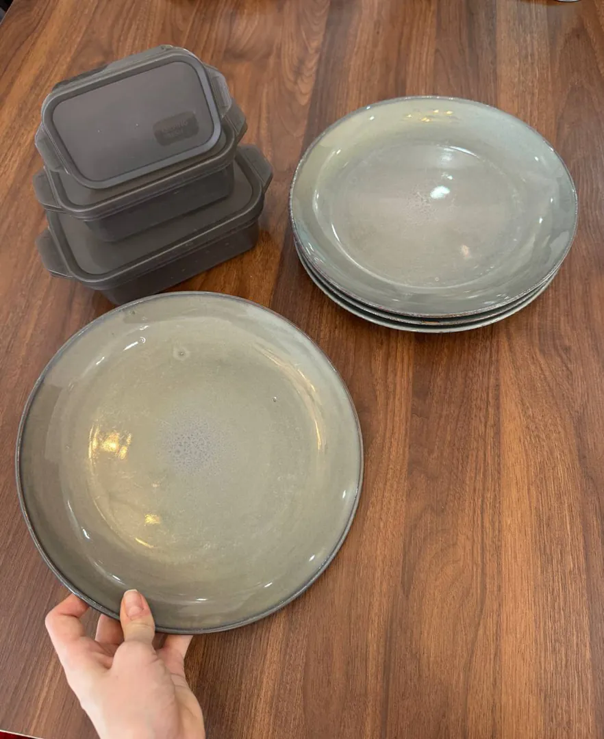 Gray plates — photo 1