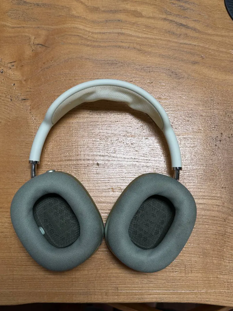AirPods Max Headphones — photo 2