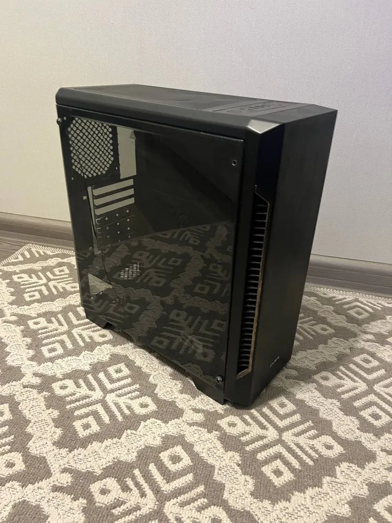 Zalman კორპუსი — ფოტო 1