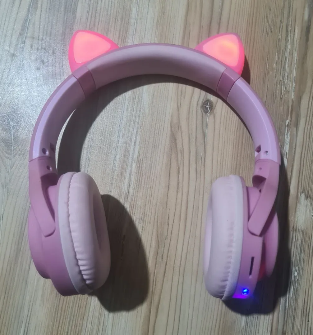Wireless Bluetooth headphones — photo 1