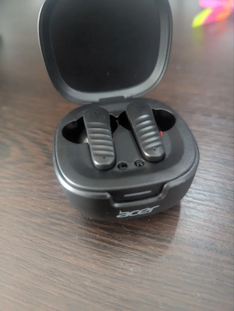 Wireless Bluetooth headphones — photo 2