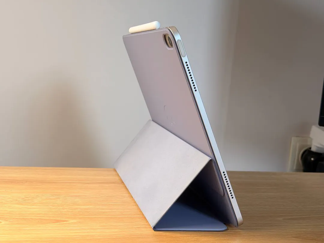 iPad Air 13" (M3) 128Gb Starlight с Apple Pencil Pro и Smart Folio — фото 2