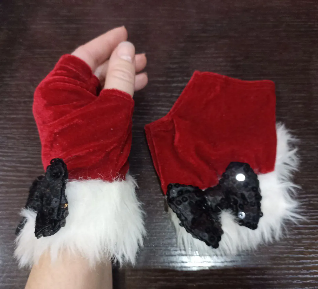New Year gloves — photo 1
