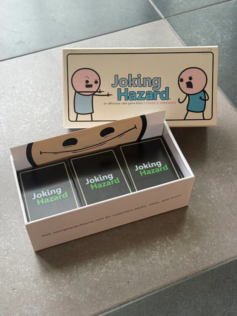 Настольная игра Joking Hazard — фото 1