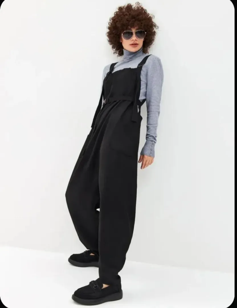 Black jumpsuit One Size — photo 1