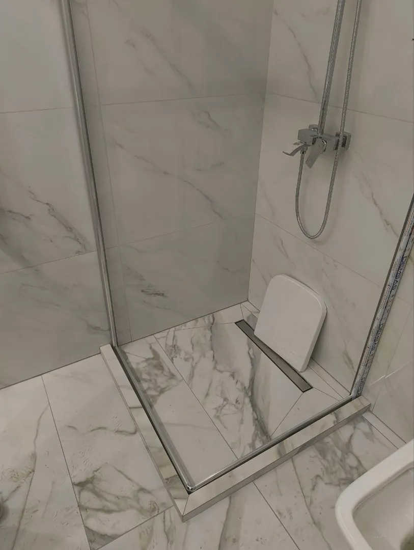 Shower cabin 90×90 — photo 1
