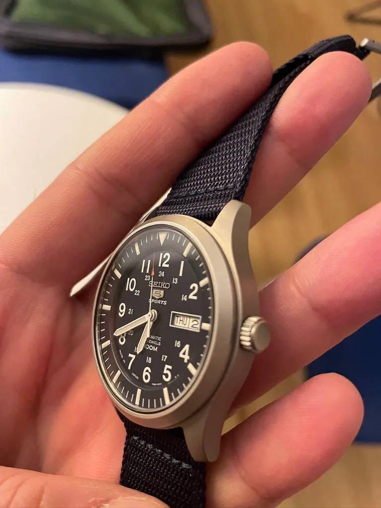 Seiko 5 Blue Automatic SNZG11J1 Watch — photo 3