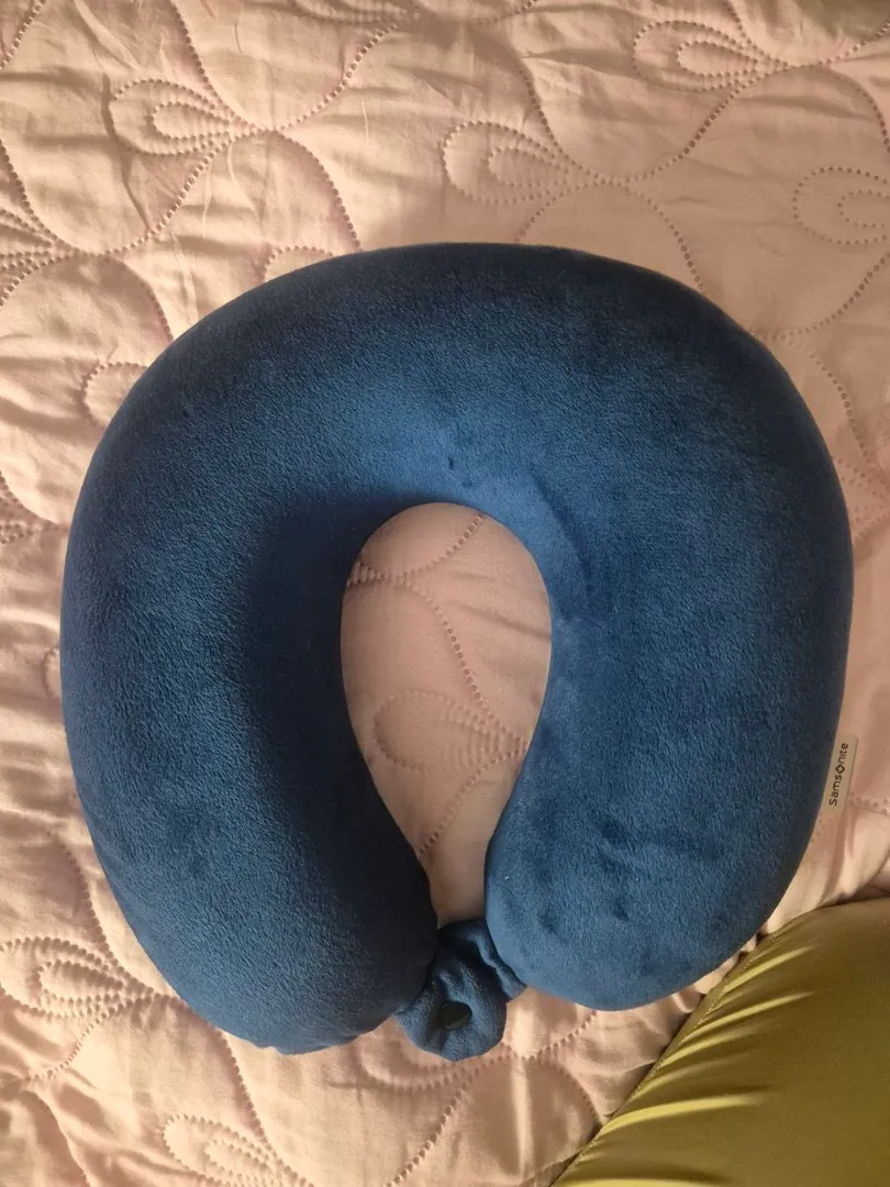 Samsonite travel pillow — photo 1