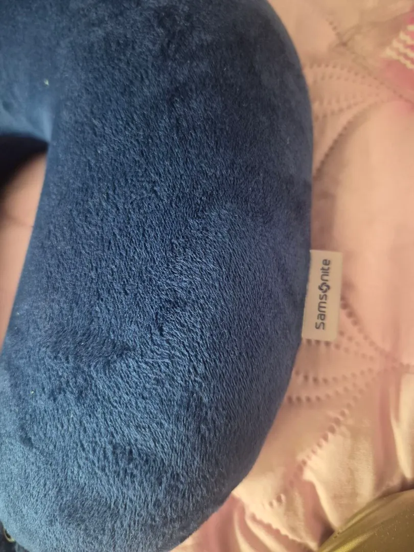 Samsonite travel pillow — photo 2