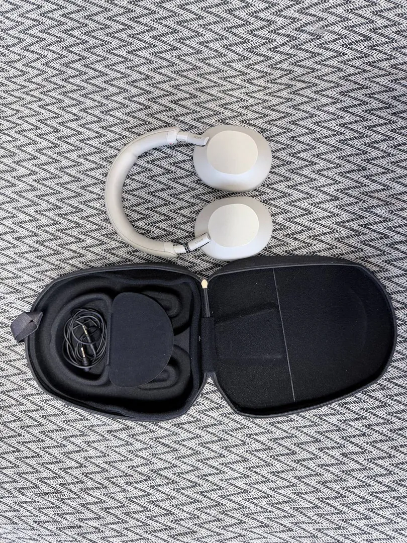 Sony WH-1000XM5 Wireless Headphones — photo 1