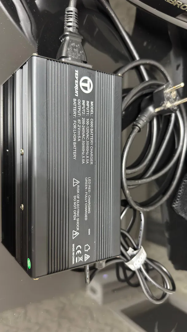 Teverun/Dualtron 67V 5A Charger — photo 1