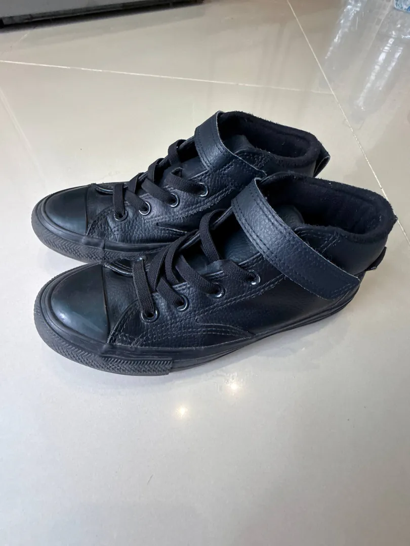 Converse Velcro Sneakers — photo 1