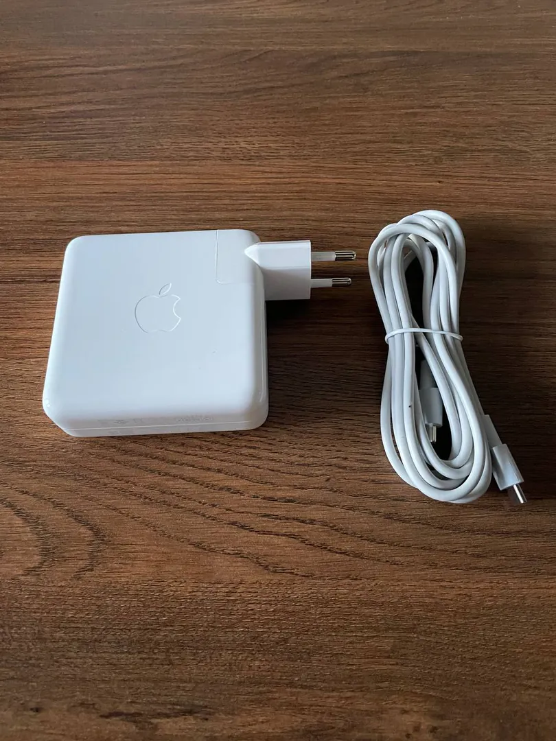 Зарядный блок Apple USB-C 96W — фото 2