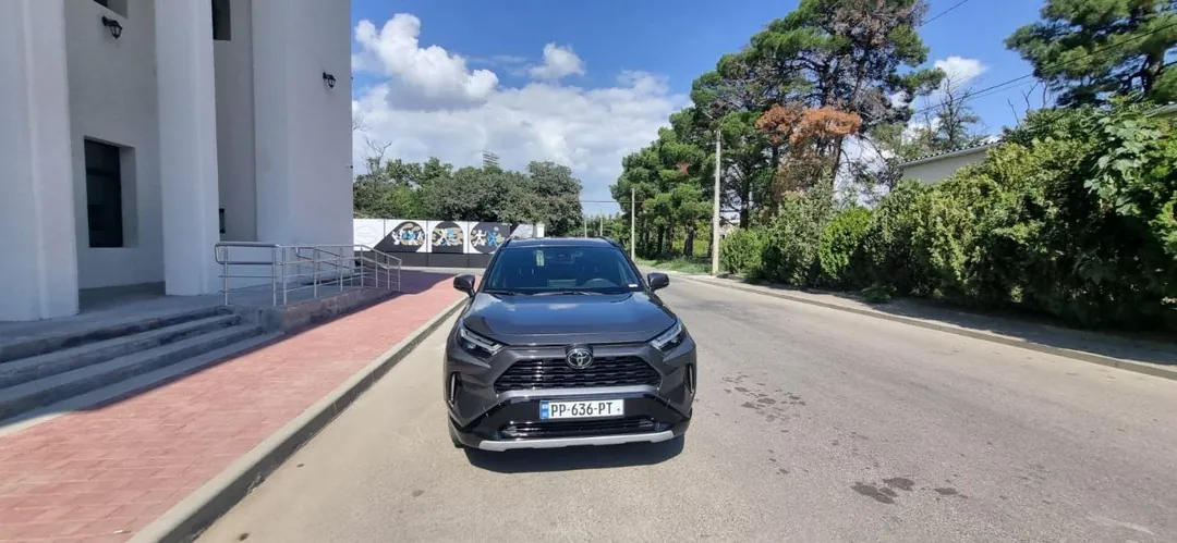 Toyota RAV4 SE Hybrid 4x4 2024 — photo 5
