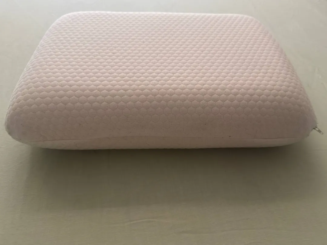 JYSK Riska memory foam pillow 35×50×11 cm — photo 1